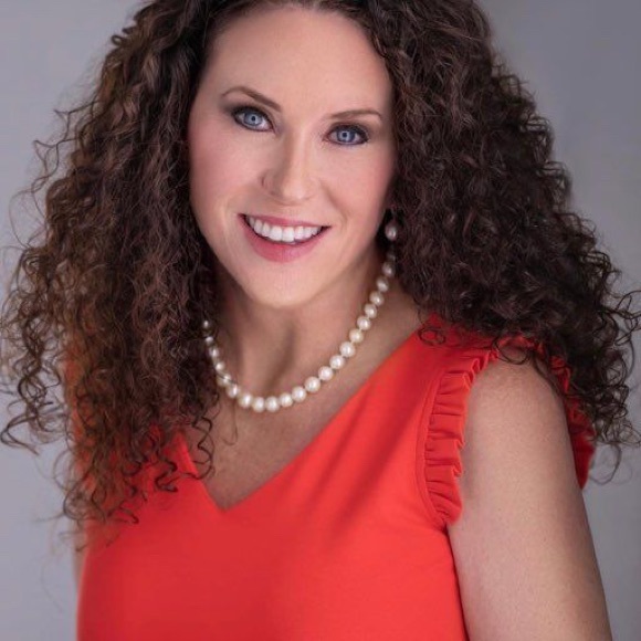 Meet your Posher, Lisa - Picture 2 of 2